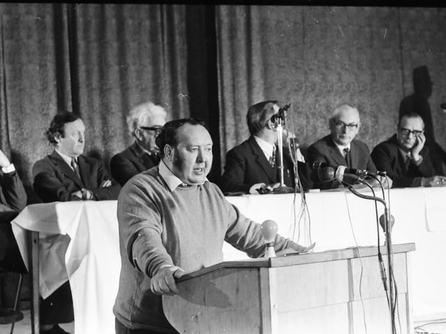 Paddy Devlin addressing the SDLP conference in Dungiven.