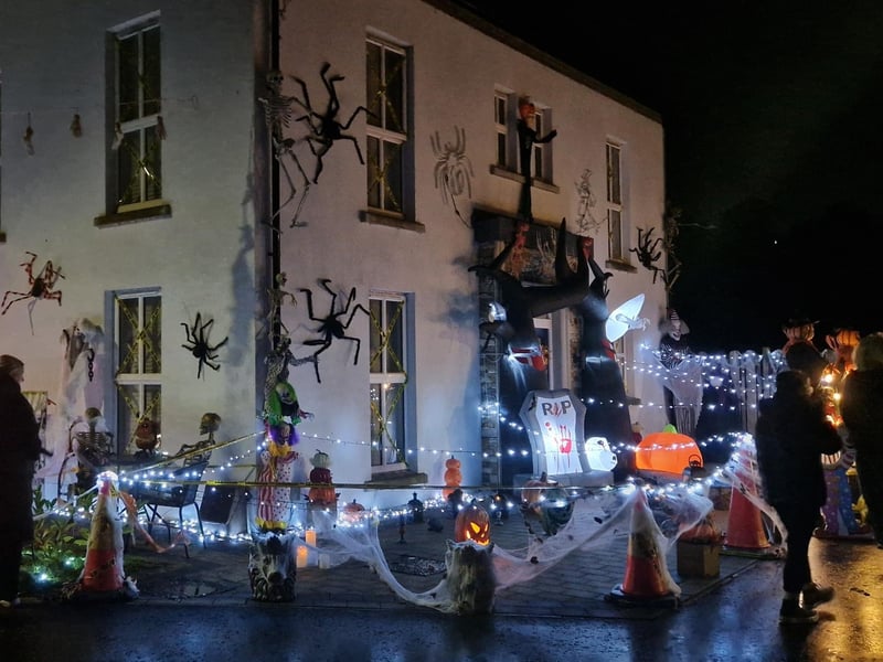The brilliant Halloween decorations at Ivy Mead Hillocks are drawing crowds and encouraging donations to support the Northlands Addiction Centre.