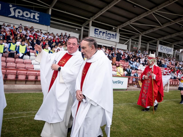 The annual Fan the Flame mass was celebrated recently in Celtic Park for pupils who recently made their confirmation.