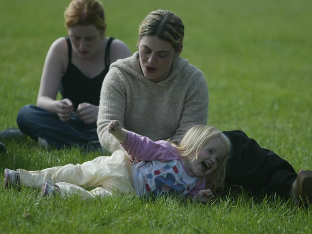 Having fun at the Sports Day. (2608JB68)