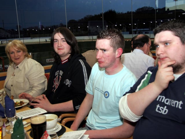 Ann doherty, John doherty, Peter Doherty, Matthew Doherty 0055JML : Parties and celebrations across Derry in May 2006.