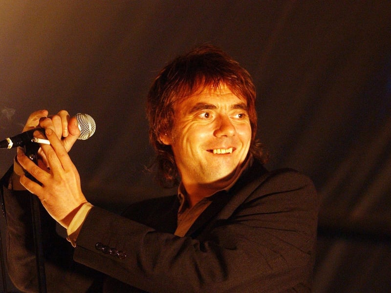 Paul McLoone, lead singer with The Undertones. (0209C65)