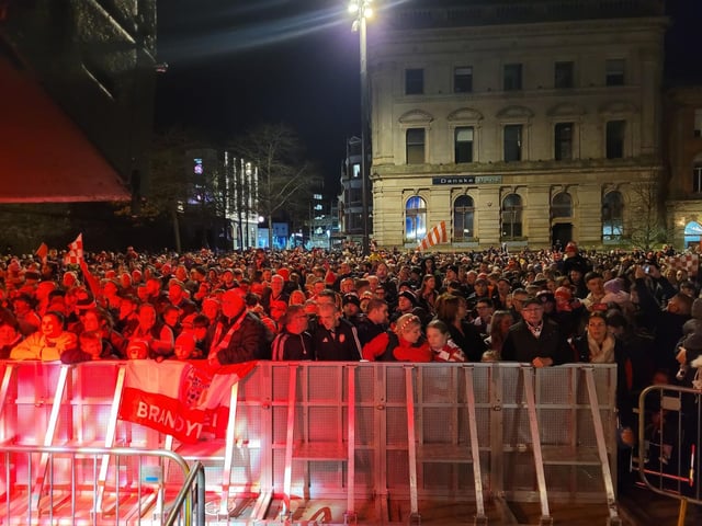 Derry City players' huge welcome home to the Guildhall Square after their FAI Cup Final win.
