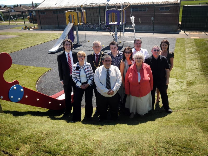 The Minister for Social Development, Margaret Ritchie, MLA, and the Mayor of Derry, Councillor Paul Fleming, pictured at the Leafair play area. The Department provided £200,000 of funding through the Departments Neighbourhood Renewal Investment Fund. Included, are Paul McNaught, North West Development Office, Peter McDonald, Councillor Colum Eastwood, Councillor Alisha McLaughlin, Cathal McCauley, Councillor Mary Bradley, and Councillor Tony Hasson. (2606SL15)
