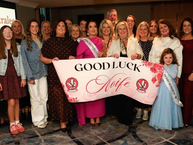 Group supporting contestant Aoife McGuiggan at the Derry Rose of Tralee selection held in the Everglades Hotel. (Photo - Tom Heaney, nwpresspics)