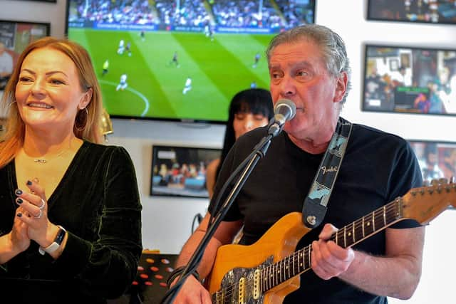 Johnny Quigley in the Maldron Hotel during Derry’s Jazz Festival Weekend.  Photo: George Sweeney.  DER2318GS – 09