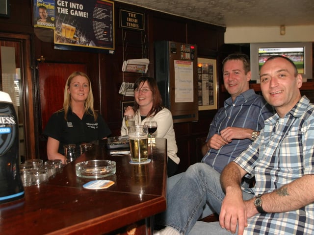 PubEye: Friends and family out enjoying a drink together in the Dungloe.