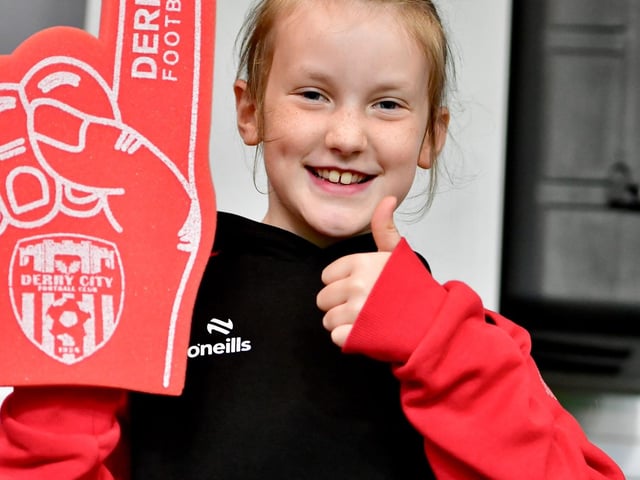 Thumbs up from this young Derry fan.