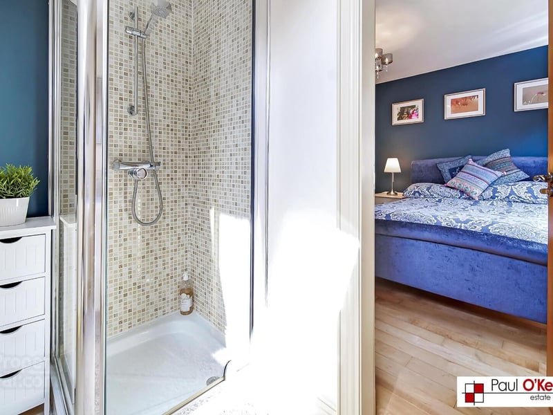 Stunning six bed, five bath property for sale in Victoria Gate