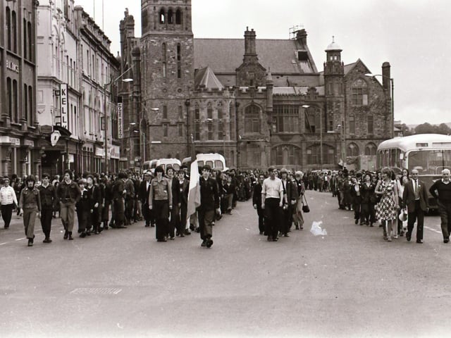 Pictured are people taking part in anti-internment demonstrations across Derry in August 1975 on the anniversary of the introduction of internment without trial in the north of Ireland four years earlier on August 9, 1971. Photos: Derry Journal.