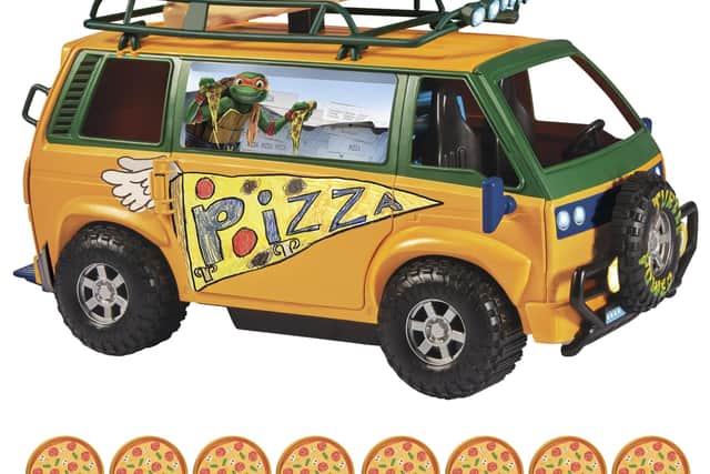 Ninja Turtles Pizza Van and Figures.