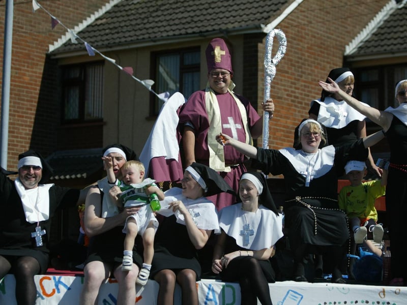 Nuns on the run.  (2608JB37)