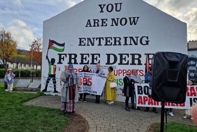 Majida Alaskari addressing a huge crowd at Free Derry Wall.