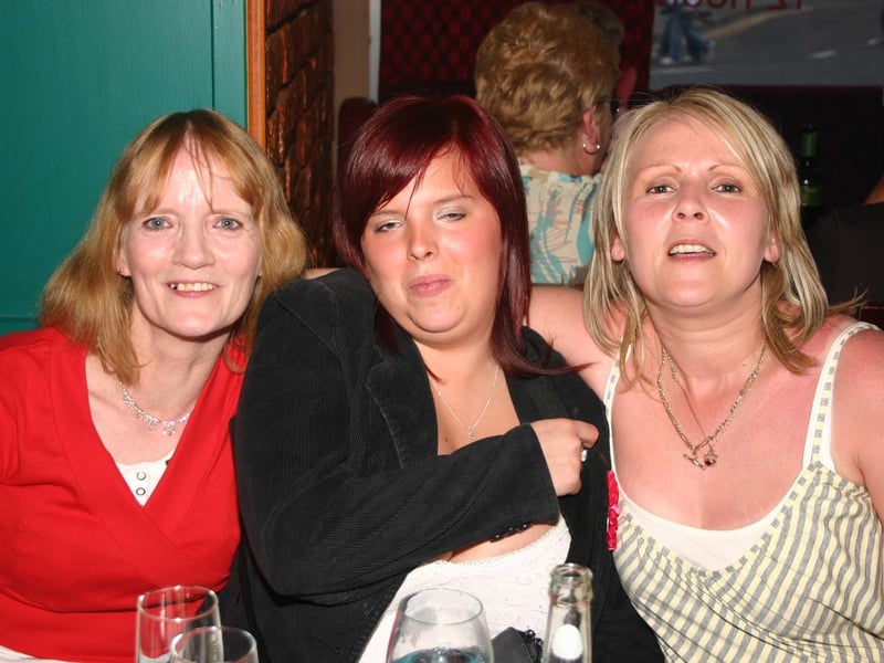 Joan Laverty pictured with friends Marion and Lynsey enjoying the meal in Flaming Jacks. 4843/dd
