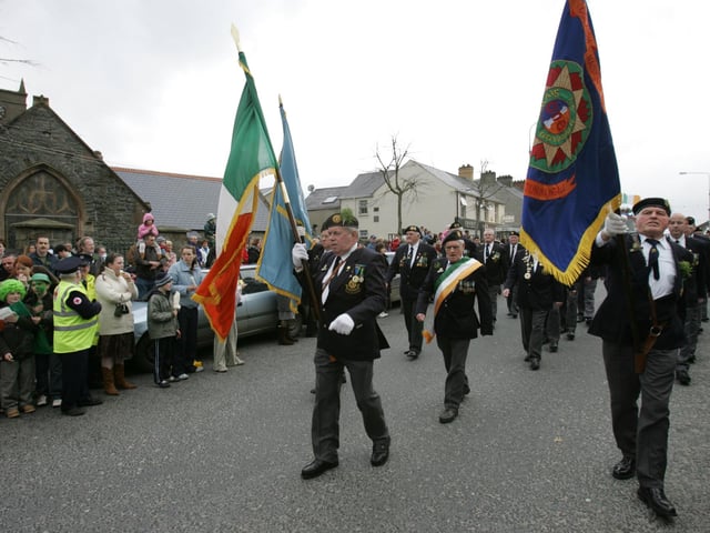 The Organisation of National Ex-Servicemen parading at Buncrana. (1803C30) : St Patrick's Day Buncrana 2005.