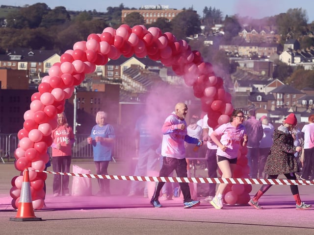 Participants taking part in the Cancer Focus NI Pink Run held in Ebrington Square, on Sunday. (Photo - Tom Heaney, nwpresspics)