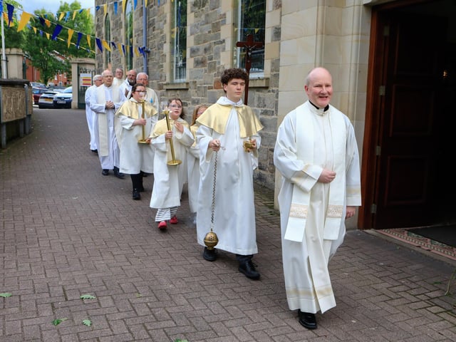 Fr. Gerard Mongan leading the procession on the Feast of St. Columba for Mass to mark the 80th anniversary of Consecration of Long Tower Church. (Photo - Tom Heaney, nwpresspics)