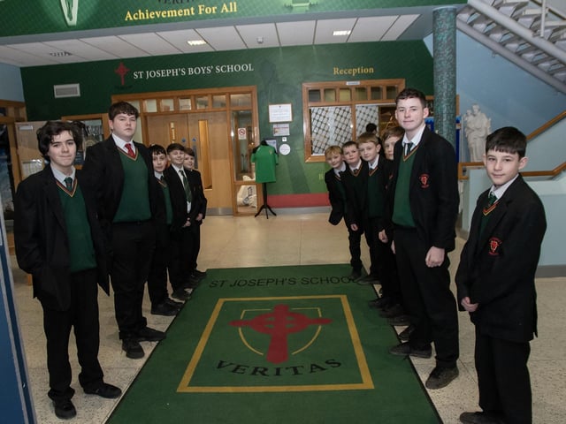 The Guard of Honour awaiting the arrival of grandparents at St. Joseph's on Wednesday last. : .
