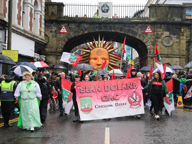St. Patrick’s Day Parade coming down Shipquay Street. (Photo - Deirdre Heaney, nwpresspics)