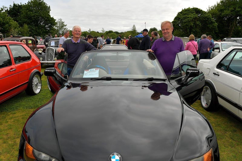 Alan Campbell and Ivor Lyle, from the Eglinton Classic Club, pictured beside Alan’s 1997 Z3 BMW at the Muff Vintage Show held in the Community Park on Sunday. Photo: George Sweeney. DER2321GS – 15
