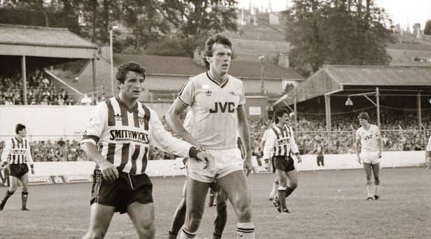 Noel King marks David O'Leary.