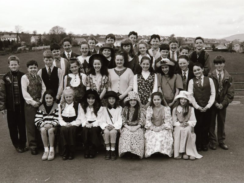 Derry schoolchildren making their Confirmations back in April 1994.