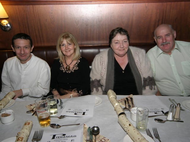 Members of the Curran family out enjoying a meal at Pitchers Wine Bar.0007/JML : Parties across Derry in January 2006.