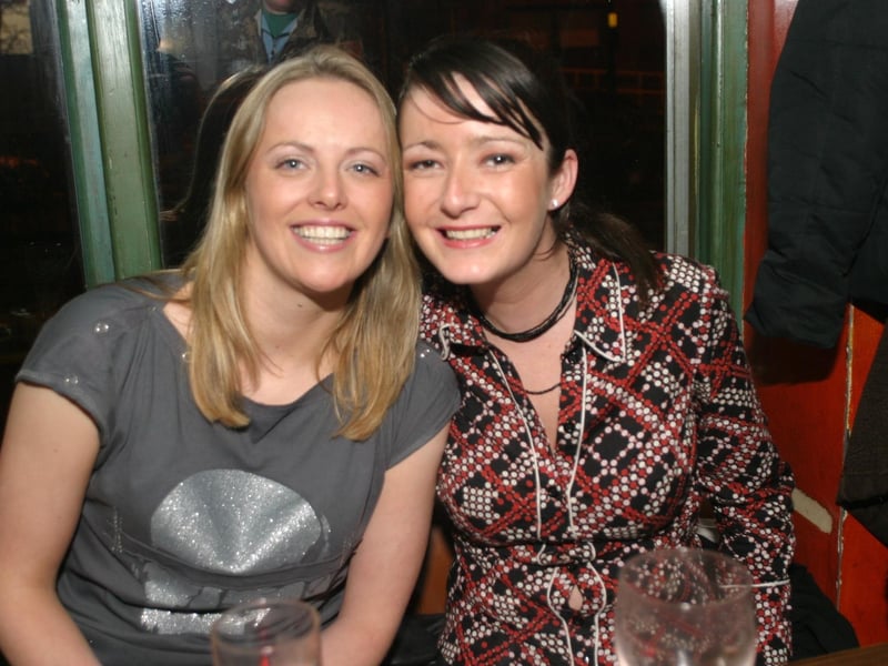 PubEye: Sandinos bar in Derry back in 2004.