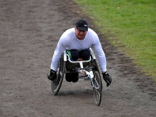 Andrew Miskimmim competes in the Bentley Group Derry 10 Miler race on Saturday morning. Photo: George Sweeney. DER2310GS – 088