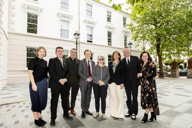 Rachel Brown, Christopher Heaney, Ciaran Hinds, Vice-Chancellor Professor Sir Ian Greer, Marie Heaney, Catherine Heaney, Professor Glenn Patterson and Geraldine Hughes