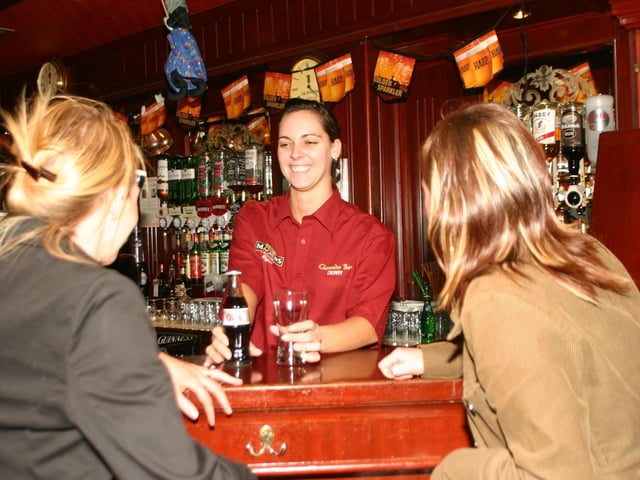Clarendon Bar back in 2004.