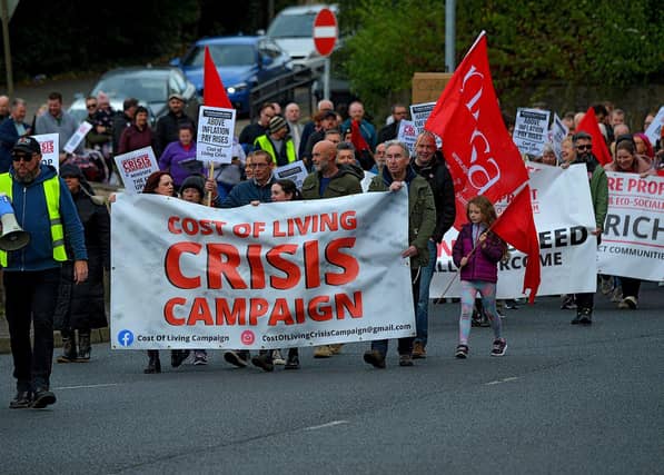 The Derry Against Fuel Poverty march and rally sets off along Duke Street on Saturday afternoon last. Photo: George Sweeney. DER2239GS – 112