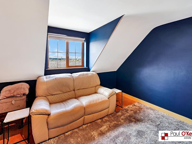 Stunning six bed, five bath property for sale in Victoria Gate