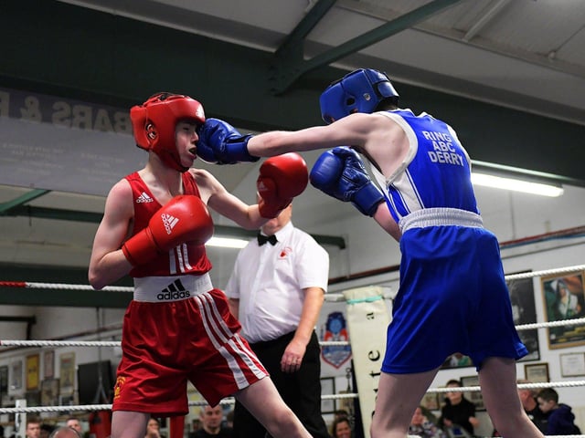 Churchlands’ Alex McGowan, left, boxing The Ring’s Jake Mitchell. Photo: George Sweeney