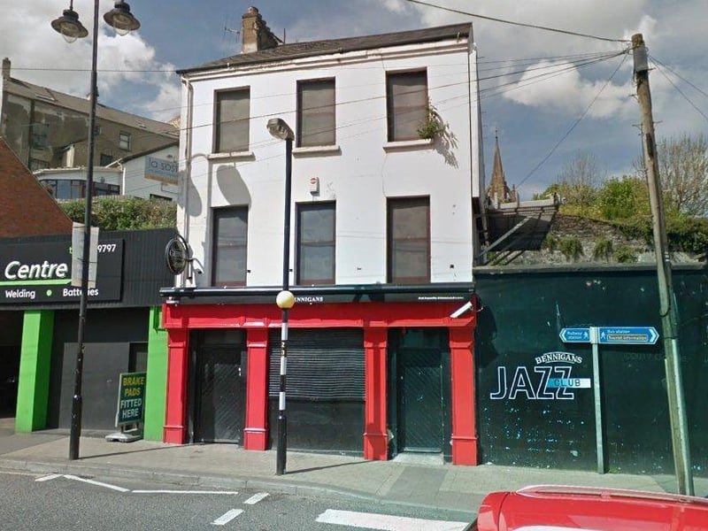 Listen to electronic mix tapes in Bennigans bar, starting at 9pm, tickets coming to £6.13.