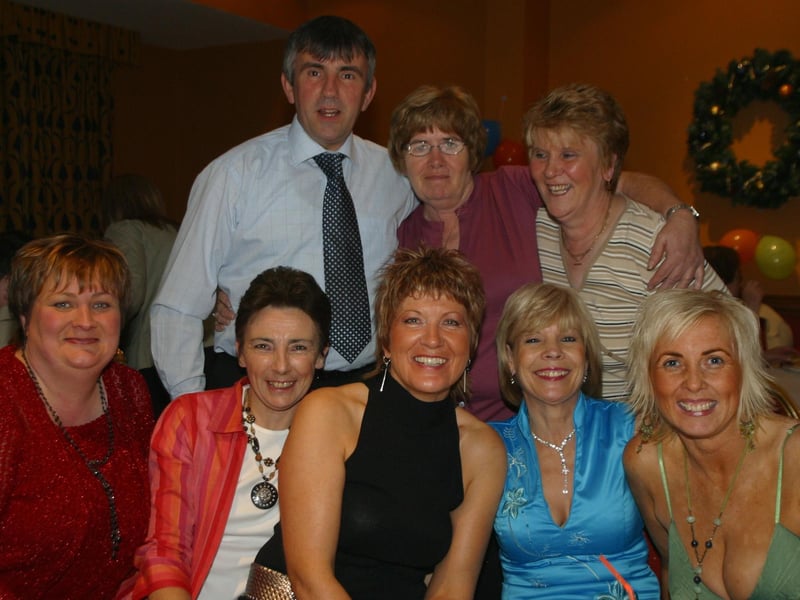 Family and friends who travelled for Noel's surprise 60th birthday party. 256 /dd : .