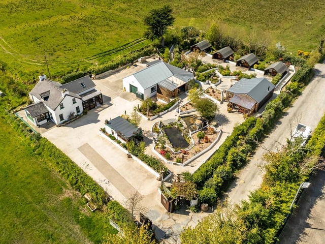 Shore House, Ture, Muff.