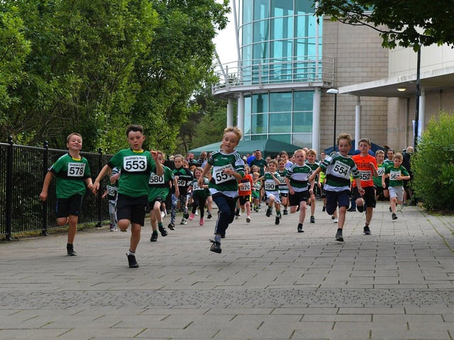 Aodhan’s children’s race gets underway on Thursday evening last. Photo: George Sweeney. DER2326GS - 46