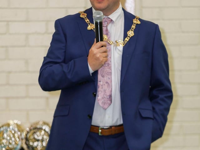 Mayor of Derry City and Strabane District Council, Cllr Ruairi McHugh, address the Bogside & Brandywell Health Forum Danny Quigley 'Try-a-Tri' triathlon. (Photo: Micam Photography)