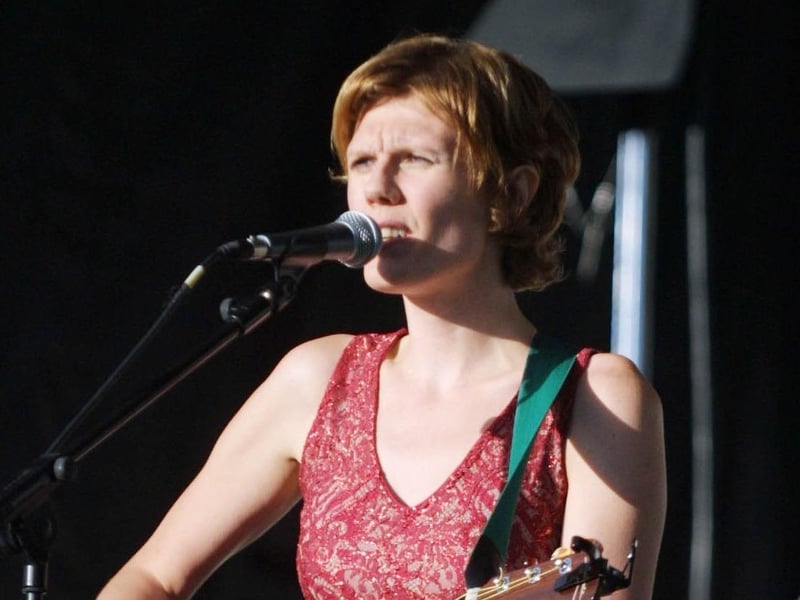 Juliet Turner perfroming at the Bryan Adams concert on Thursday night.(2808JB10)