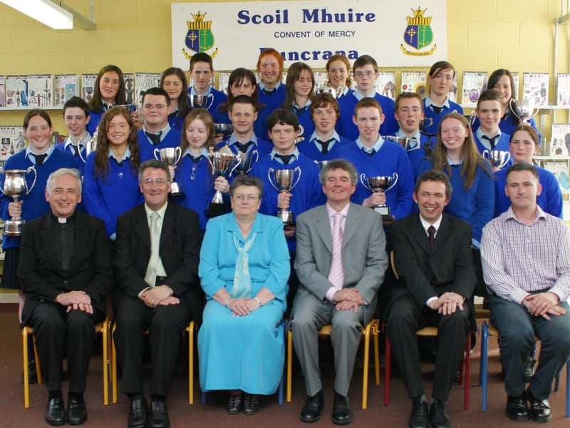 Scoil Mhuire subject prizewinners at the schools prizegiving ceremony in 2004, pictured with school principal Liam Rainey and special guests.  (2805JB33)