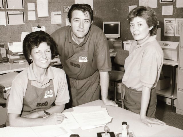 B&Q staff and customers in Derry in 1995.