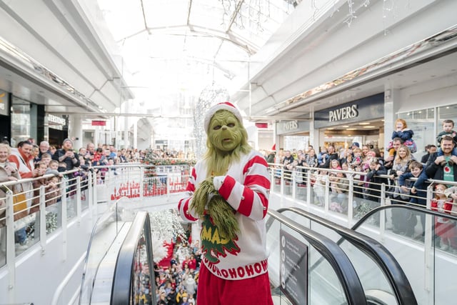 Christmas at Foyleside. Gerard Gormley Photography.