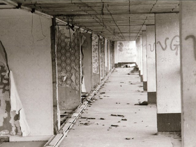 The vacant Rossville flats back in 1986.