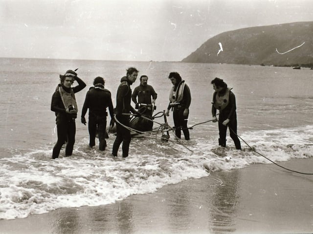 November 1975: Derry Sub Aqua Club members recover a cannon from La Trinidad Valencera four years on from discovering the 1588 Spanish Armada wreck off Kinnego Bay in Inishowen, Donegal.