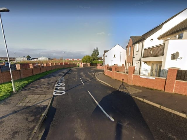 Old School Lane (Lána na Seanscoile). Named from former Shantallow National School (Bryson)