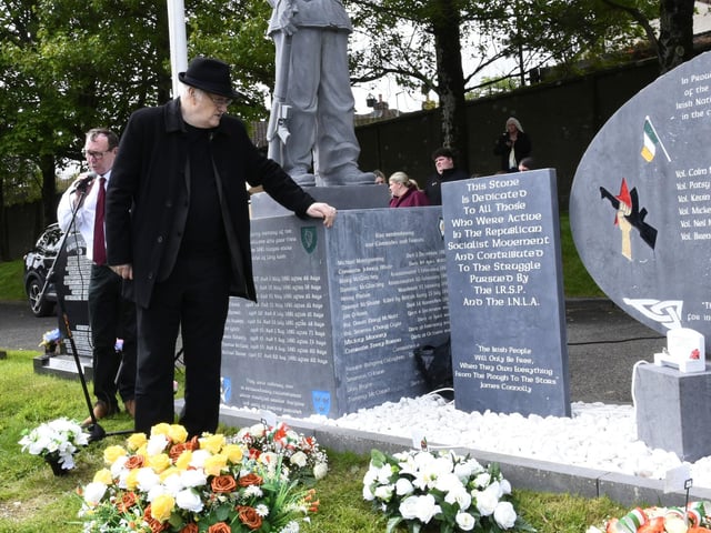 Peter Collins unveils the new stone.(Photos-Kerrie Quinn, nwpresspics) : Patsy O'Hara Commemoration.