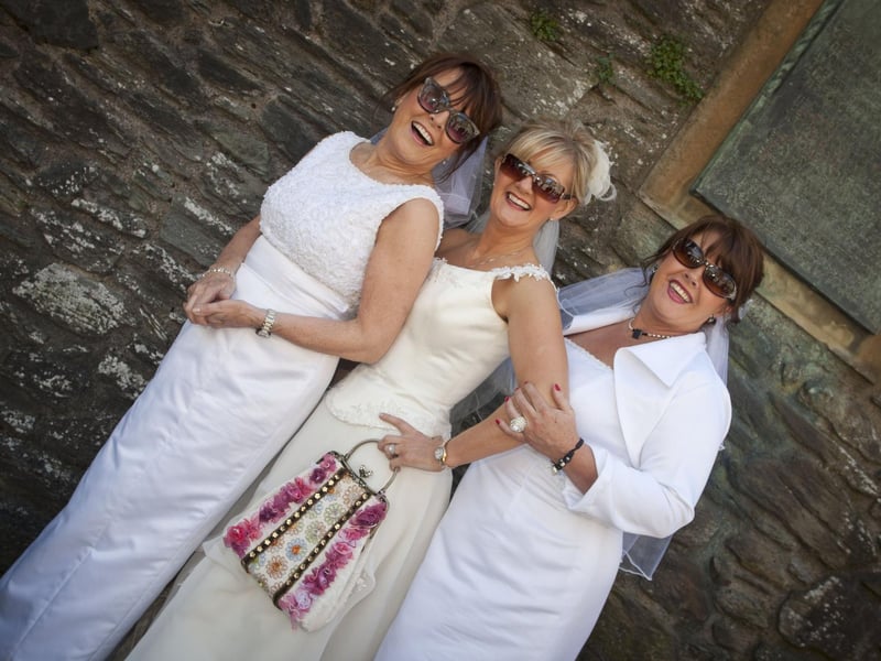 The nee Doherty girls, Augusta, Coleen & Pauline. (3004-GMI-33)