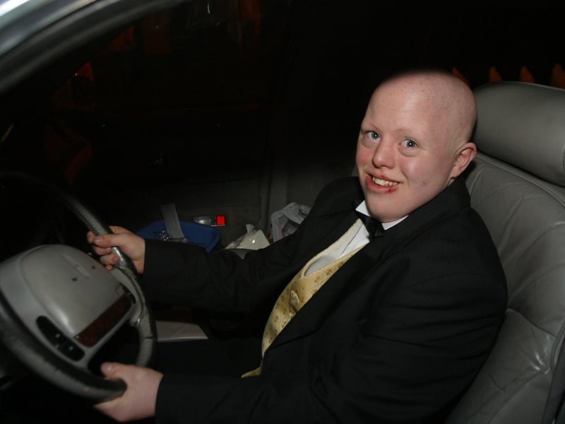Pictures of Derry parties and celebrations in December 2003
