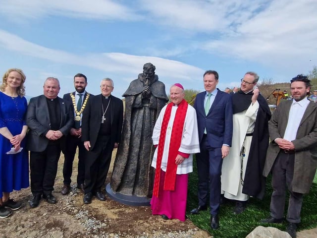 Pictured at the unveiling were, from left: Fiona Doherty, Donegal County Council; Fr Francis Bradley PP, Colr Jack Murray; His Excellency Archbishop Luis. Mariano Montemayor,Papal Nuncio; Bishop of Derry Most Reverend Donal McKeown, Father Damian Polly OP Dominican Friar and artist Rory Harron.